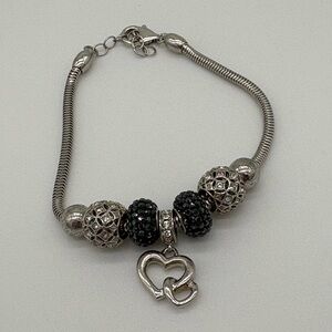 Fiora Bracelet with Swarovski charms